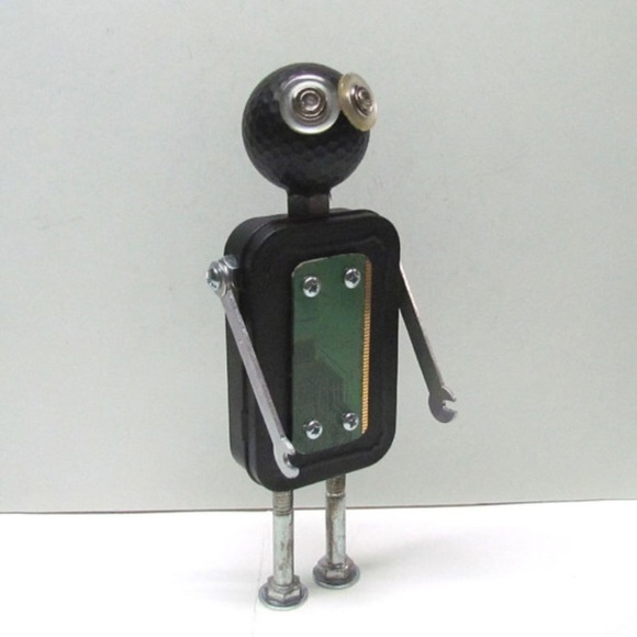 Found Objects Robot Sculpture / Assemblage Robot - Picture 2 of 5